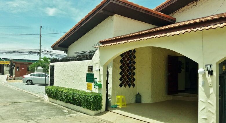 Villa Baan Chai Nam