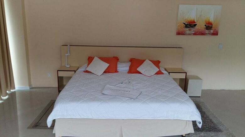Itacuru�� Plaza Hotel