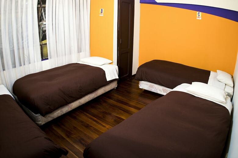 Hostal York B&B