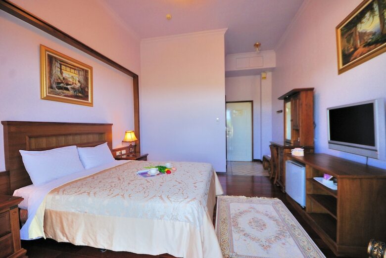 Aurora B&B