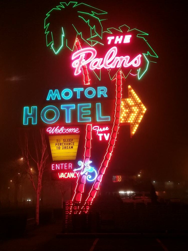 Palms Motel