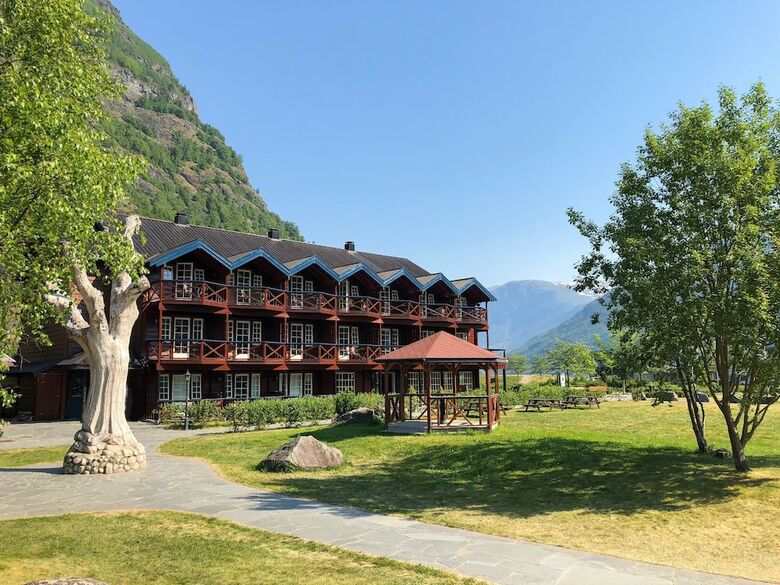 Fl�msbrygga Hotell