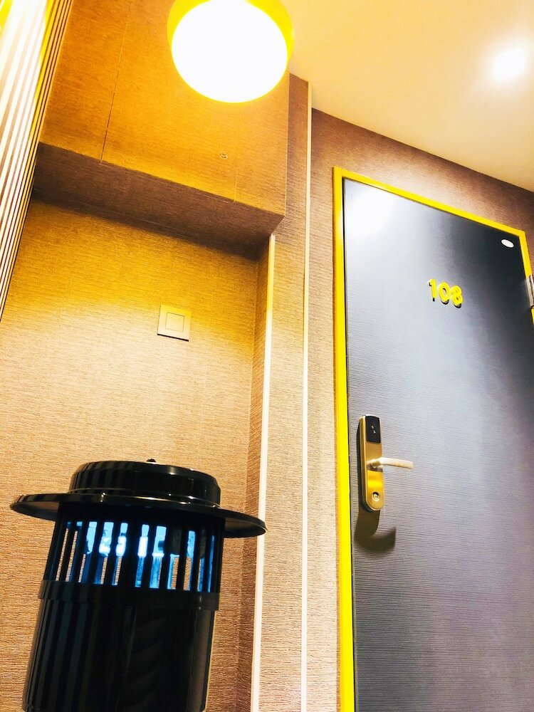 Click Hotel - Ximending Branch