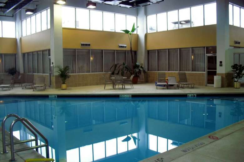 Hotel Ramada By Wyndham East Syracuse Carrier Circle