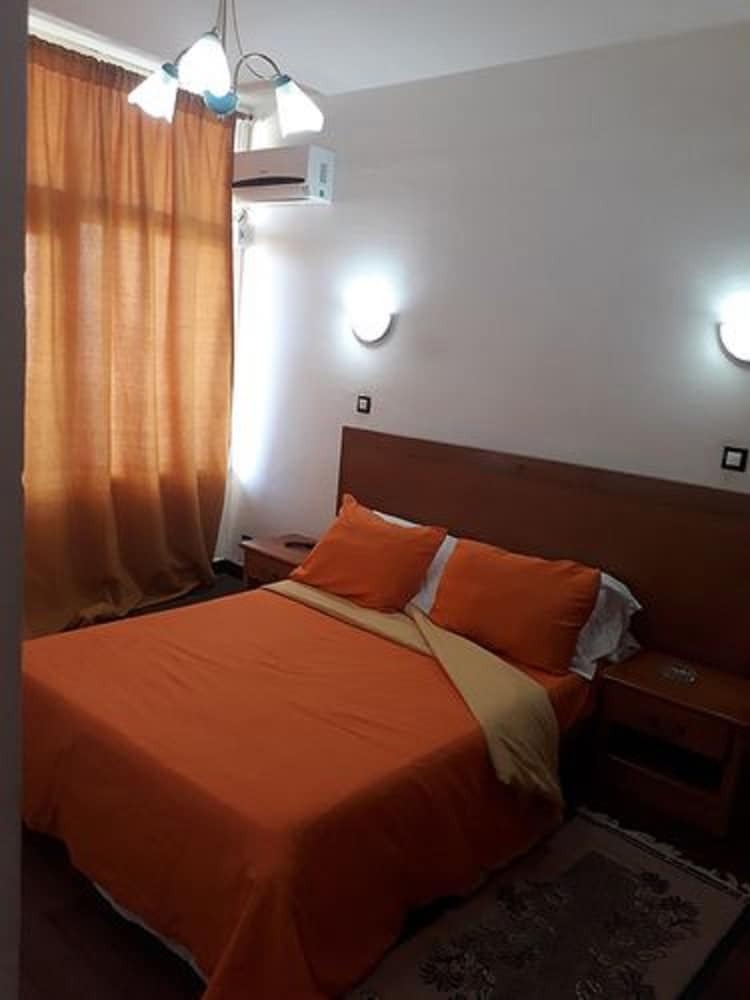 Hotel Rais