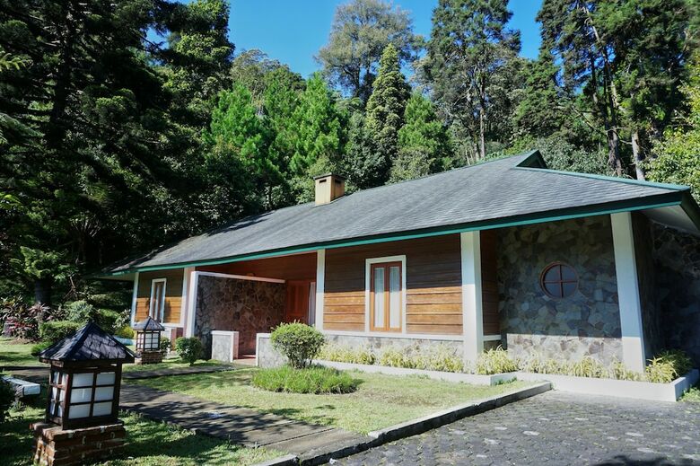 Hotel Puncak Pass Resort