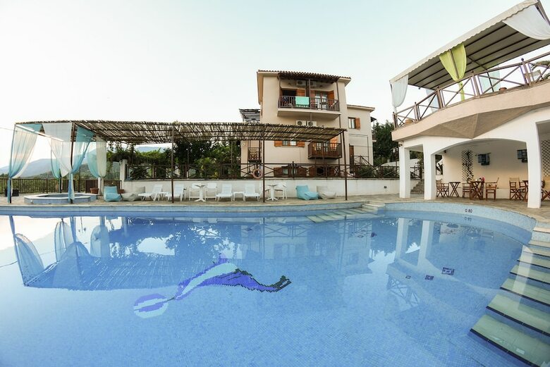 Hotel Seralis