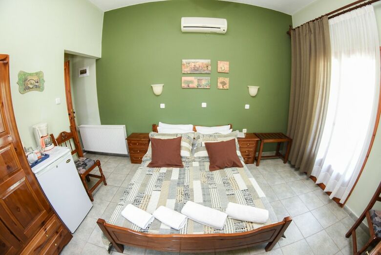 Hotel Seralis