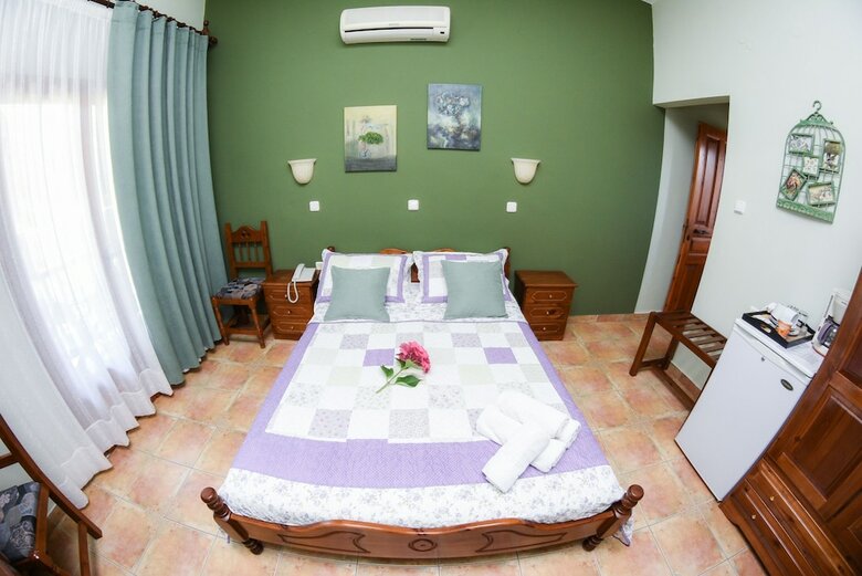 Hotel Seralis