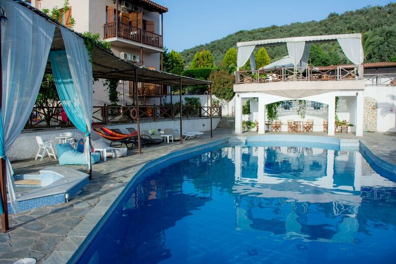Hotel Seralis