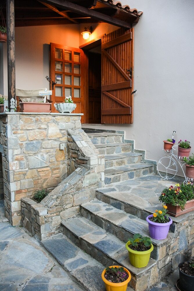 Hotel Seralis