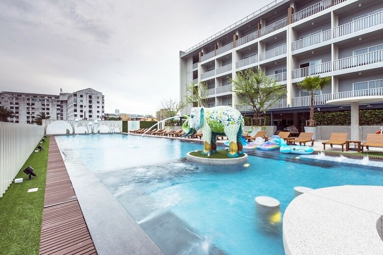 Hotel Ramada By Wyndham Phuket Deevana Patong