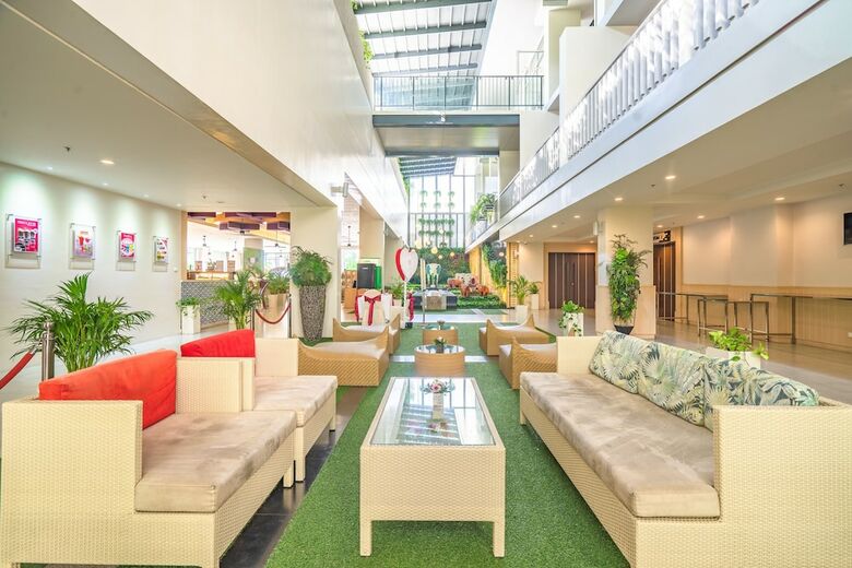 Hotel Ramada By Wyndham Phuket Deevana Patong