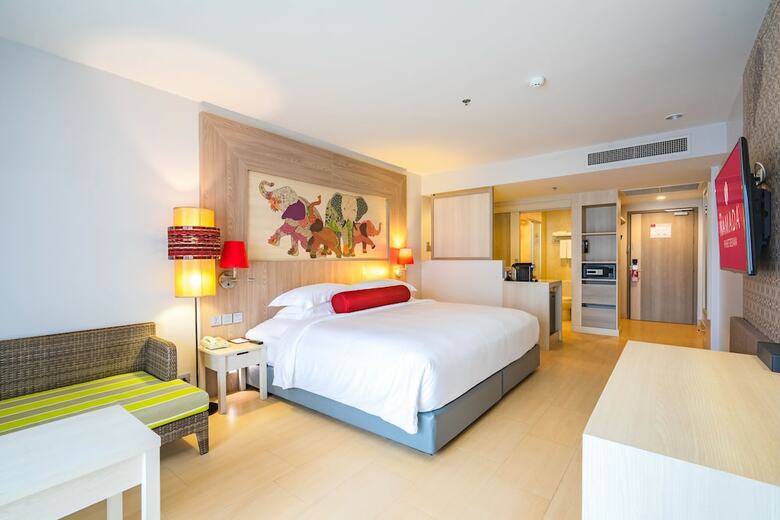 Hotel Ramada By Wyndham Phuket Deevana Patong