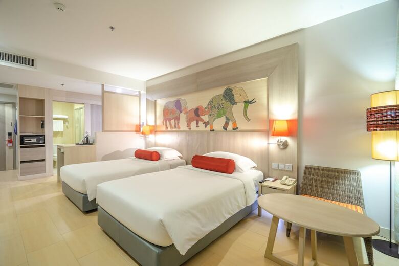 Hotel Ramada By Wyndham Phuket Deevana Patong