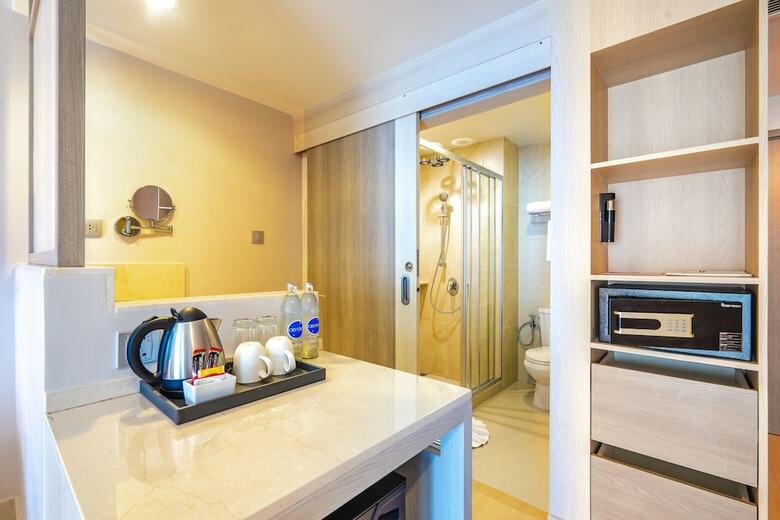 Hotel Ramada By Wyndham Phuket Deevana Patong