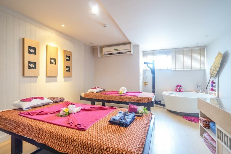 Hotel Ramada By Wyndham Phuket Deevana Patong