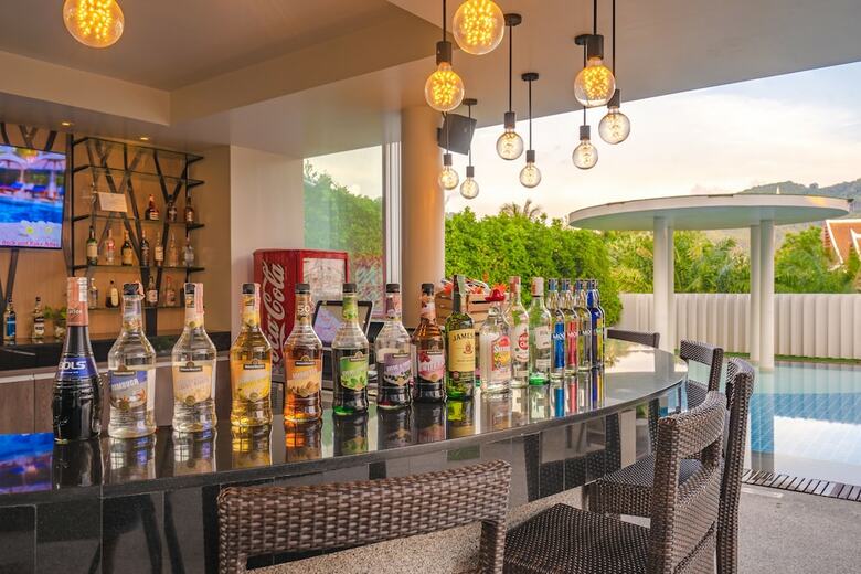 Hotel Ramada By Wyndham Phuket Deevana Patong