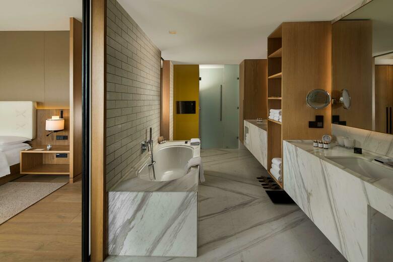 Hotel Andaz Delhi - A Concept By Hyatt