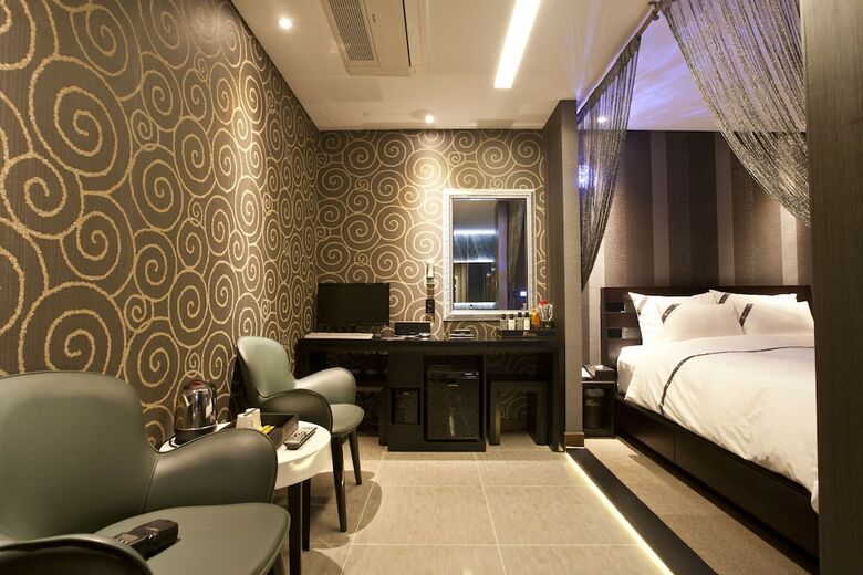 W Hotel