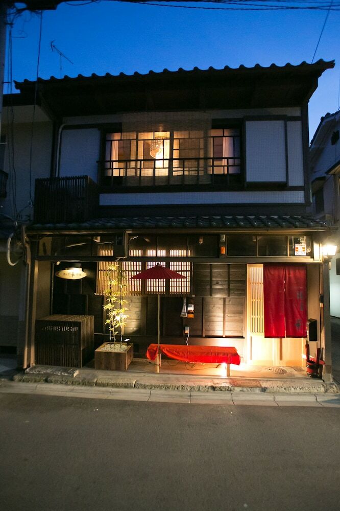Hotel Guesthouse Hana Nishijin