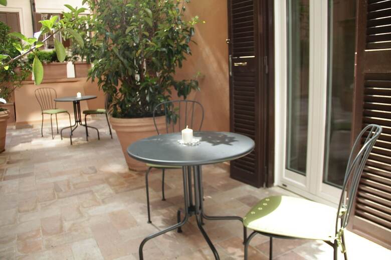 Bed & Breakfast Ingrami Suites