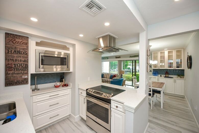 Bay Oaks By Beachside Management