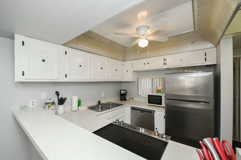 Bay Oaks By Beachside Management