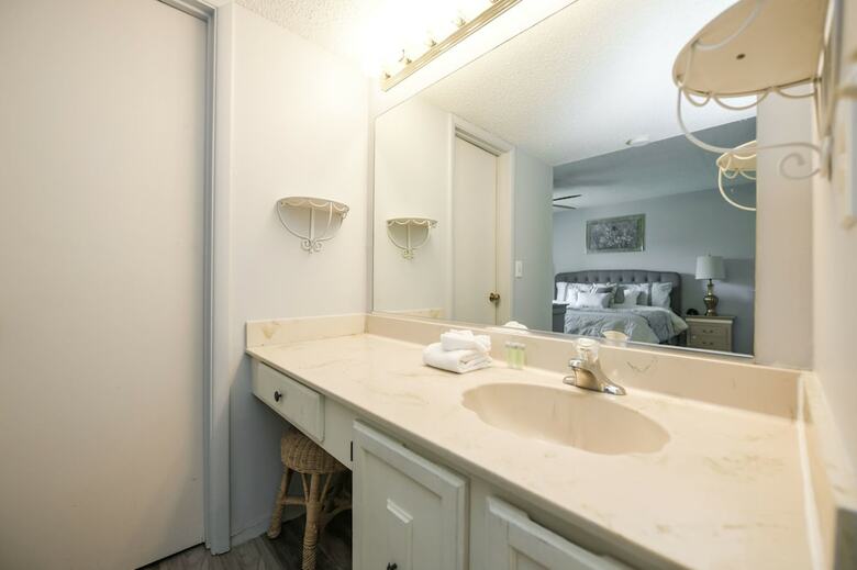 Bay Oaks By Beachside Management