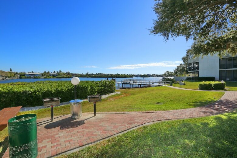 Bay Oaks By Beachside Management