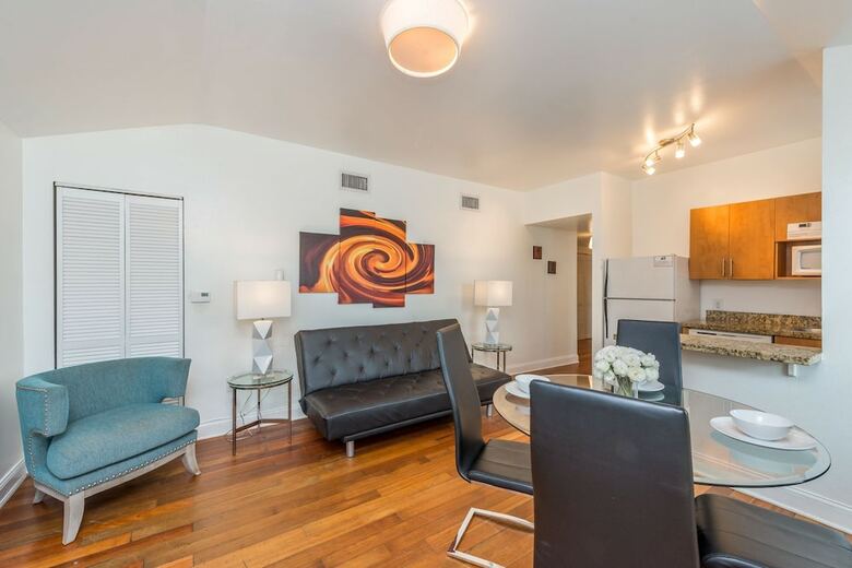 Apartamentos Hispaniola House By Royal Stays