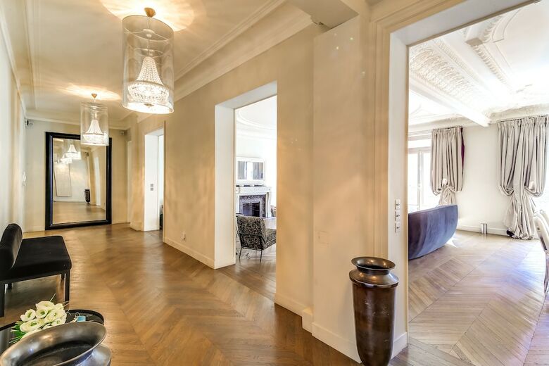Sweet Inn Apartments- Champs Elys�s (various Addresses)
