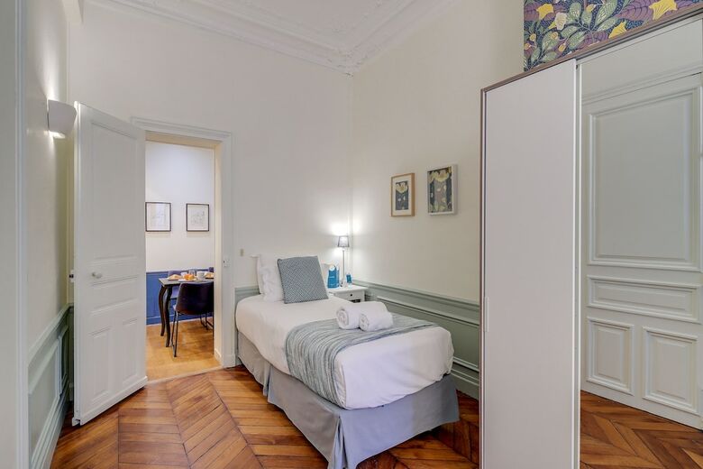 Sweet Inn Apartments- Champs Elys�s (various Addresses)