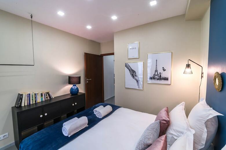Sweet Inn Apartments- Champs Elys�s (various Addresses)