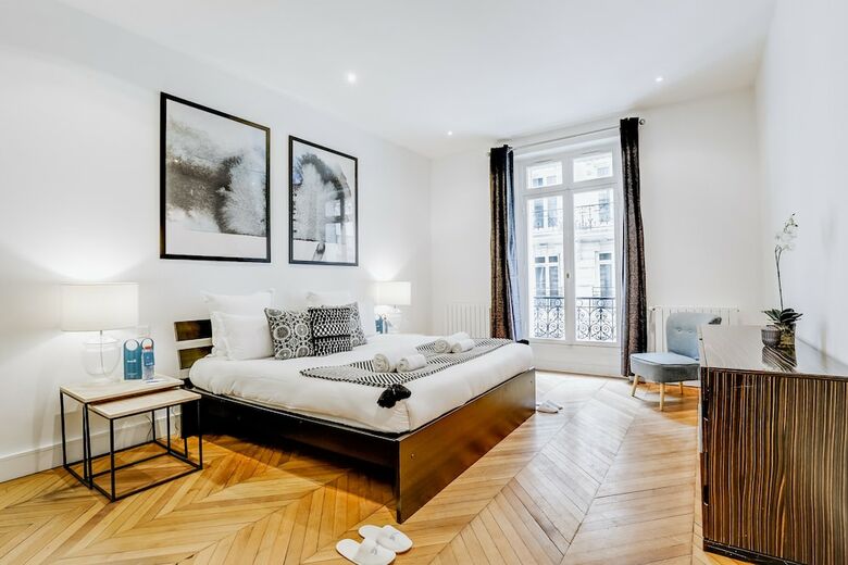 Sweet Inn Apartments- Champs Elys�s (various Addresses)