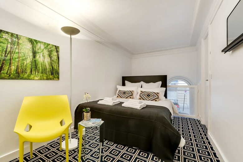 Sweet Inn Apartments- Champs Elys�s (various Addresses)