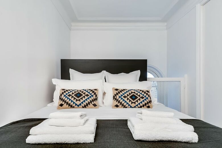 Sweet Inn Apartments- Champs Elys�s (various Addresses)