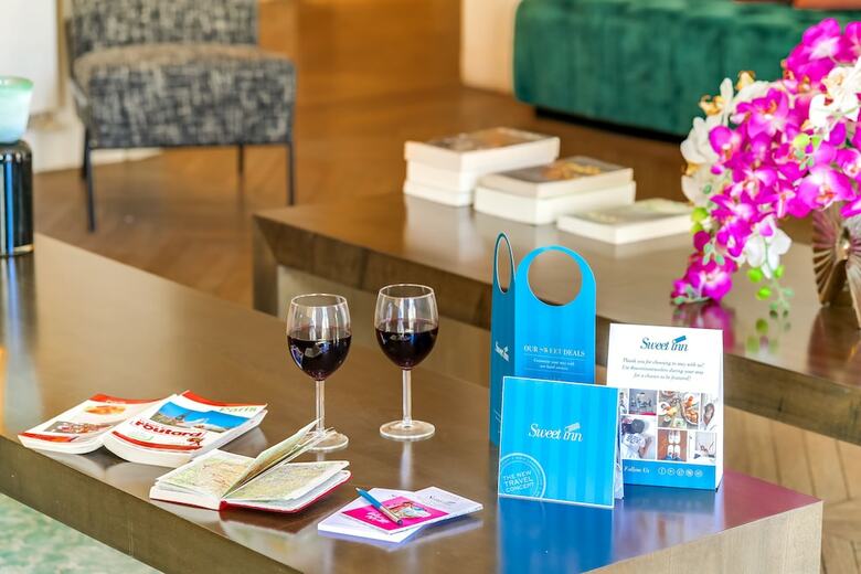 Sweet Inn Apartments- Champs Elys�s (various Addresses)