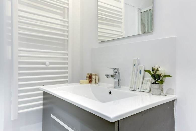 Sweet Inn Apartments- Champs Elys�s (various Addresses)