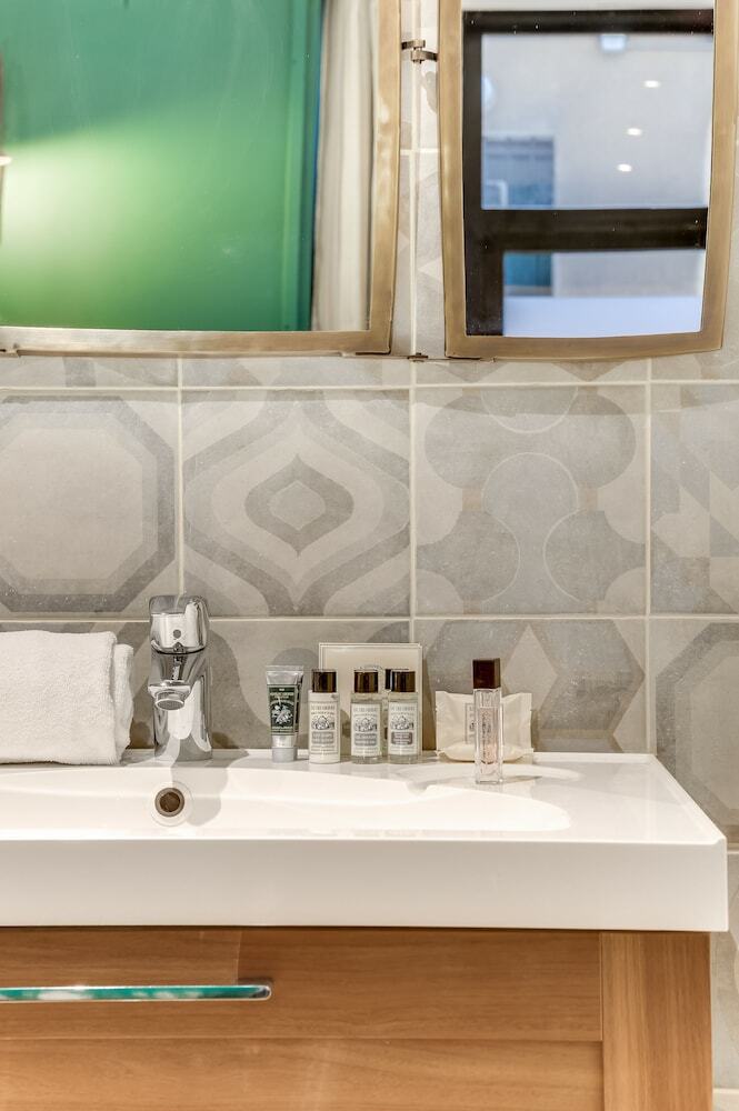 Sweet Inn Apartments- Champs Elys�s (various Addresses)