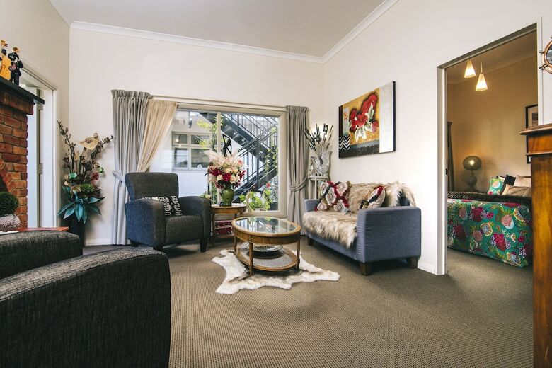 Art Deco Apartment