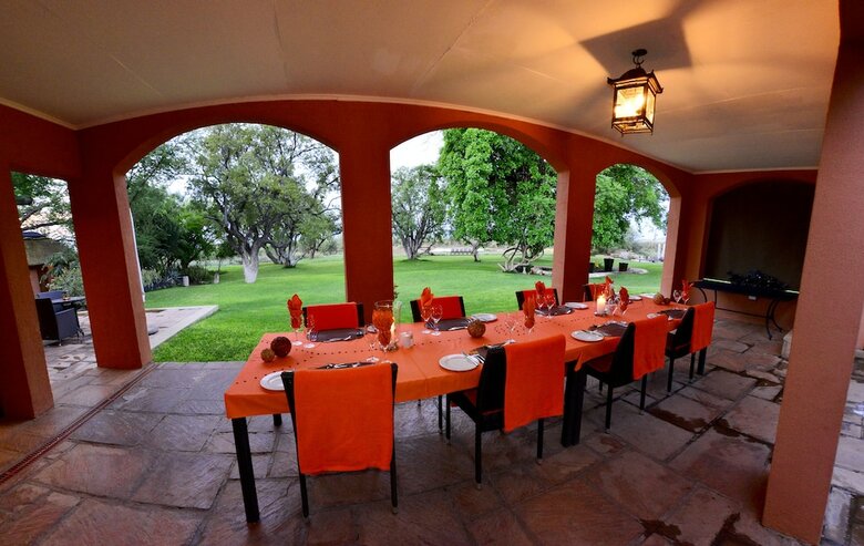 Posada The Bush House