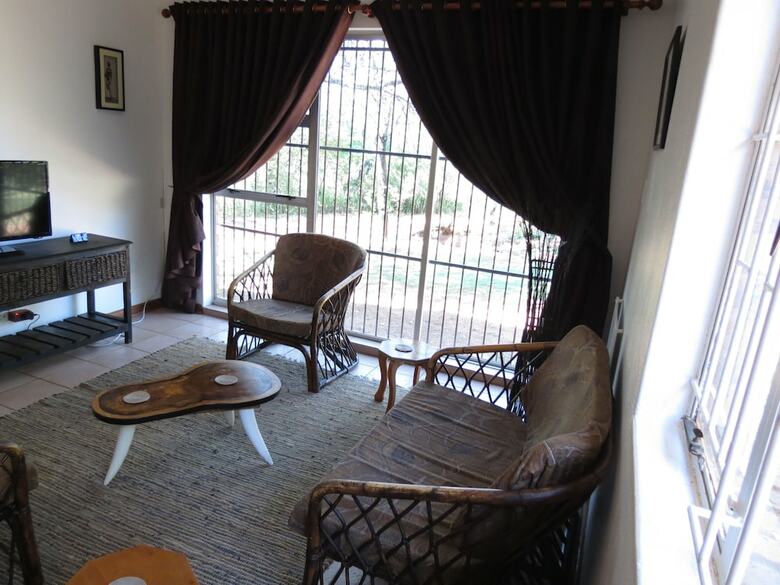 Hotel Meerkatplaats Guesthouse And B&B