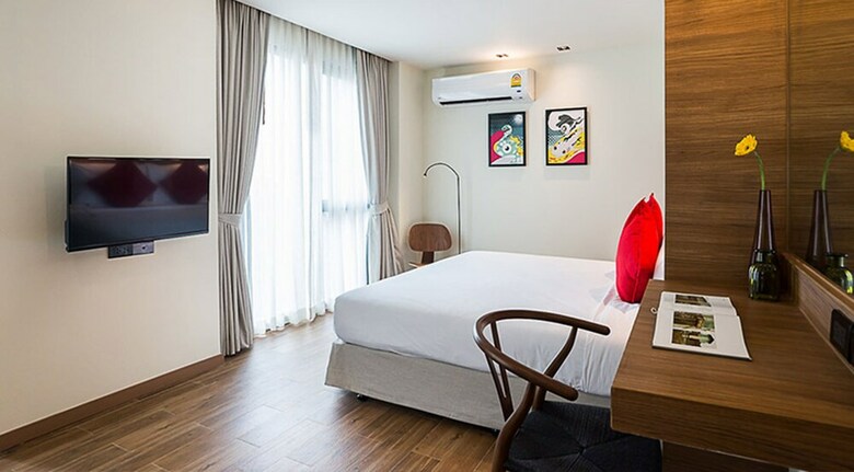 Sunshine Hip Hotel