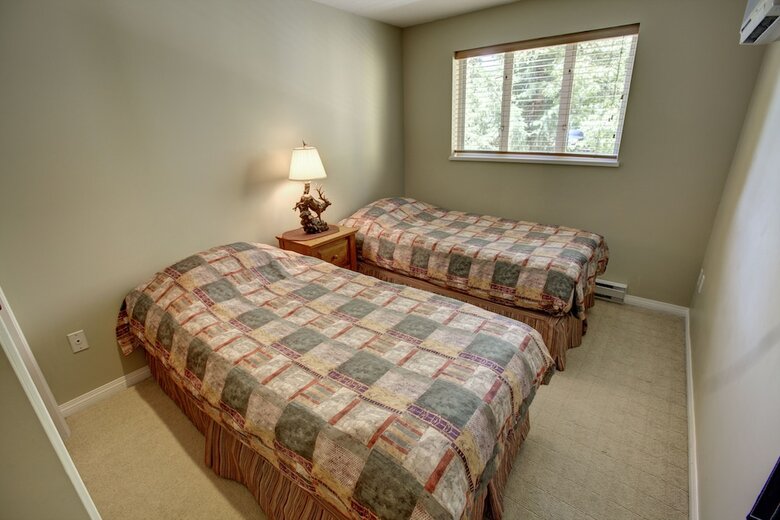 Resortquest At The Town Plaza Suites