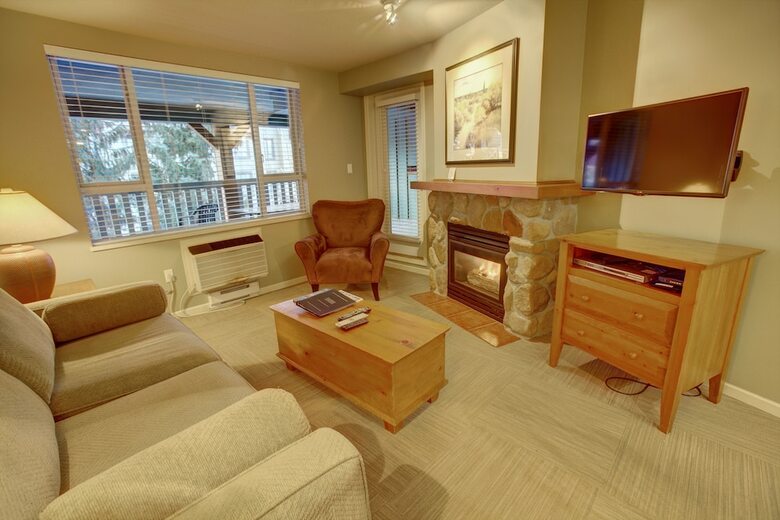 Resortquest At The Town Plaza Suites