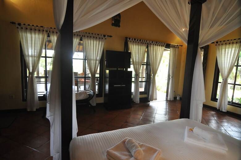 Hotel Puri Mangga Sea View Resort & Spa