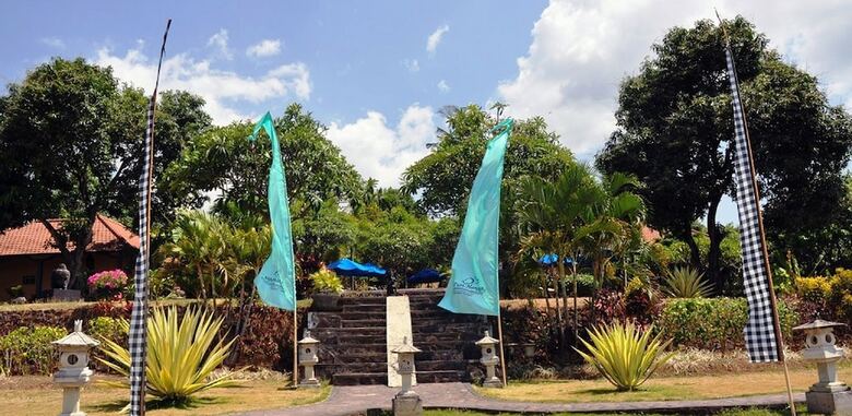 Hotel Puri Mangga Sea View Resort & Spa
