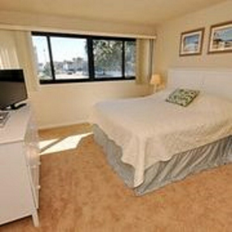 Holiday Towers By Elliott Beach Rentals