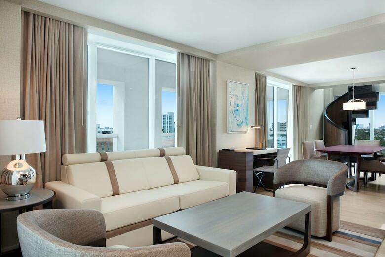 Hotel Conrad Fort Lauderdale Beach
